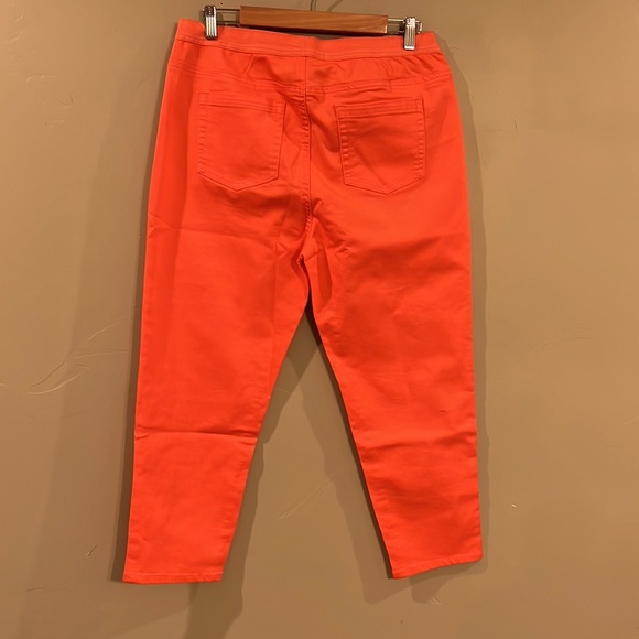DG2 by Diane Gilman Vibrant Coral Cropped Jeans Elastic Waist size Large - Picture 7 of 8